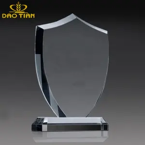 DaoTian عالية الجودة k9 فارغة الكأس الزجاج درع تصاميم كريستال كأس زجاجي مخصص 3d النقش بالليزر درع سحر
