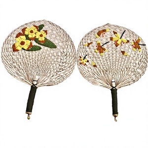 Pendentif tissé à la main en feuille de bambou écologique avec pompon, artisanat naturel, art populaire traditionnel, cadeau de fête, ornement suspendu pour la maison - Product Image 5