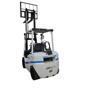 Montacargas TCM FD30 Usado de 3t con Desplazador Lateral Hidráulico, Alimentado por GLP, con Neumáticos Sólidos en Venta - Product Image 1