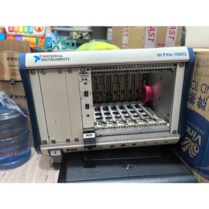National Instruments NI PXIE-1042Q ชุดโครงสร้าง Pxi รุ่น Pxie1042q xgeqpt - Product Image 1
