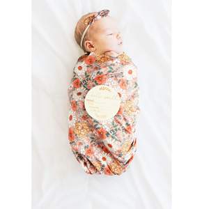 Kaiyue 4 pièces rayé nouveau-né ensemble de réception 100% coton mousseline Swaddle chapeau <span class=keywords><strong>couverture</strong></span> en bois <span class=keywords><strong>naissance</strong></span> annonce carte pour bébé douche - Product Image 4