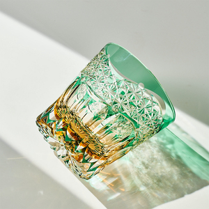 Bicchiere da whisky in cristallo giapponese di lusso Edo Kiriko tagliato a mano, bicchiere da liquore di lusso viola fluorescente effetto alba per vino <span class=keywords><strong>e</strong></span> <span class=keywords><strong>acqua</strong></span> - Product Image 1