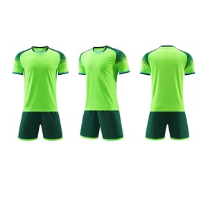 Maglia da Calcio Retrò Personalizzata 2026, Design Classico Club Europeo, Mbappe Ronaldo, 100% Poliestere Traspirante ad Asciugatura Rapida, Estiva - Product Image 3