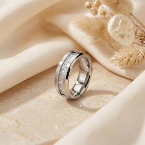 Anillo de Eternidad de Tungsteno para Hombre con Circonita Cúbica de Corte Princesa Creada en Laboratorio, Anillo de Boda con Engaste en Canal, Estilo Clásico - Product Image 3