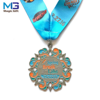 Médaille de course personnalisée à motif floral, en alliage de zinc argenté antique, avec cadre en filigrane et émail souple bleu sarcelle et orange, souvenir de la course de printemps