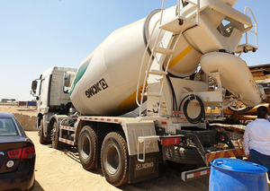 Camion malaxeur à béton XCM-G 10m3 G10K de marque réputée - Product Image 6