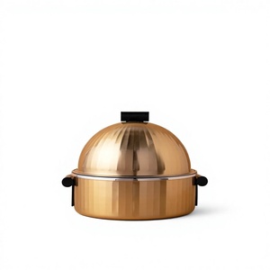 Casserole ronde en acier inoxydable avec couvercle en dôme, design minimaliste en métal poli, durable pour les cuisinières à gaz et à induction - Product Image 1