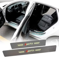 Autocollants de seuil de porte de voiture en cuir fibre de carbone lumineux, logo sportif, protection anti-rayures, accessoires de décoration automobile