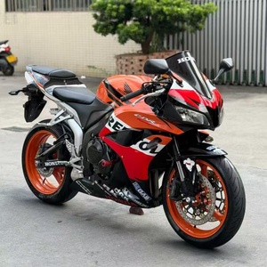 Motocicleta Honda CBR600RR 600CC de Segunda Mano - Bajo Kilometraje, Alto Rendimiento, Velocidad 80km/h, Fabricada en Chongqing, China, Envío Disponible - Product Image 4