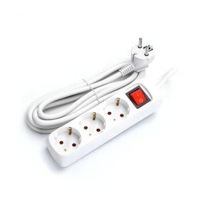 Regleta multipuerto blanca de 3 tomas con interruptor, 3 m, 3G, 1,5 mm; ideal para conectar varios dispositivos eléctricos. - Product Image 1