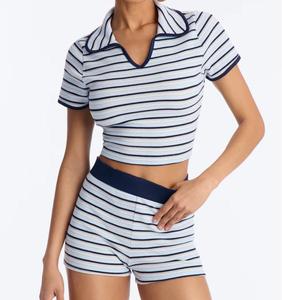 Completo due pezzi da donna in maglia a coste a righe, top corto a maniche corte con colletto <span class=keywords><strong>polo</strong></span> e pantaloncini a vita alta, outfit casual, completo due pezzi da donna per il tempo libero. - Product Image 1