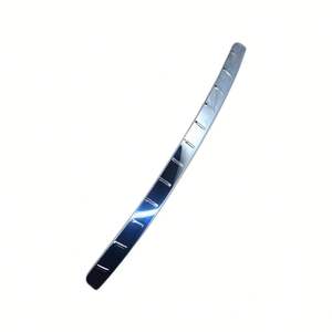 YW44 pour bande lumineuse <span class=keywords><strong>centrale</strong></span> de pare-chocs arrière YL009147DX adapté pour Peugeot <span class=keywords><strong>5008</strong></span> P87 - Product Image 1