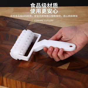 Pizza <b>Roller</b> Needle Stainless Steel Double-Ended Venting Anti-Bulging Dough Piercing Tool For Baking Pizza - Product Image 1