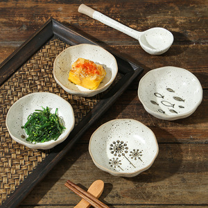 Plat à sauce soja en céramique japonaise, petite assiette à trempette, plat créatif pour apéritifs, pour la maison et la restauration, vaisselle en gros - Product Image 1