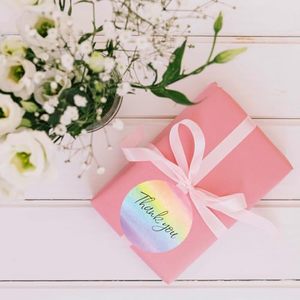 Autocollants adhésifs holographiques de qualité supérieure |   Étiquettes rondes autocollantes pour cadeaux, artisanat et image de marque, entièrement personnalisables - Product Image 4