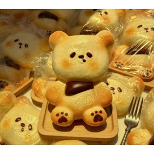 ขนมปังรูปหมีเหมือนจริง ขายส่ง เนื้อนุ่ม บีบแล้วคืนตัวช้า ของเล่นบีบคลายเครียด - Product Image 1