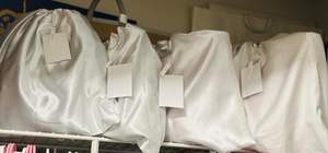 ถุงของขวัญผ้าซาตินไหมพิมพ์ลายตามสั่ง ขนาด 50*40 ซม. พร้อมเชือกผูก สำหรับใส่กระเป๋าถือ ชุดชั้นใน <span class=keywords><strong>ได</strong></span><span class=keywords><strong>ร์</strong></span>เป่า<span class=keywords><strong>ผม</strong></span> ลายเรขาคณิต - Product Image 4