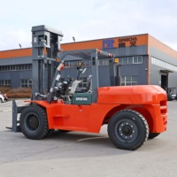 Chariot élévateur diesel de 10 tonnes adapté aux opérations agricoles et en montagne