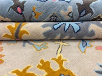 Tapis en laine tufté à la main, antistatique, écologique, insonorisant, adapté aux animaux domestiques, à poils moyens, bleu beige, motif floral sur le bord