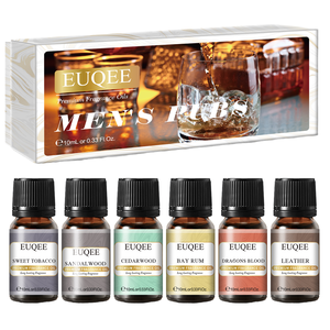 Coffret Cadeau Parfum Homme Cedar Leather & Scented Man Relax, 6 Pack, Diffuseur d'Arômes avec Huile Parfumée au Rhum et au Tabac Doux - Product Image 1