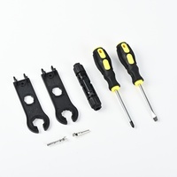 Kit d'outils multifonctionnel solaire photovoltaïque manuel en acier au carbone : Pince à sertir, Clé à connecteurs, Dénudeurs de fils, Étui souple, Solaire