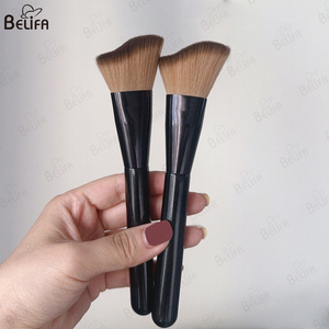 Nouvelle brosse de contour de forme ondulée de cheveux synthétiques végétaliens d'ombre stéréo biseautée adaptée aux débutants - Product Image 6