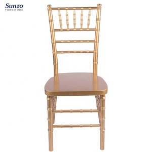 Chaise Chiavari Classique en Bois Doré Royal avec Dossier à 7 Tiges <span class=keywords><strong>pour</strong></span> Événements Élégants, Dîners et <span class=keywords><strong>Location</strong></span> de Mariages - Product Image 3