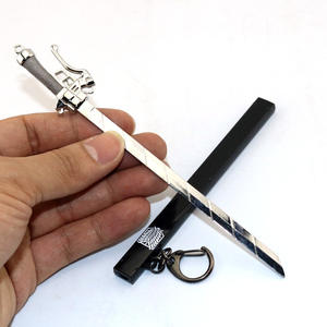 17cm Anime Attack on Titan Scout Regiment cuchillo espada llaveros Eren Jaeger arma llavero de Metal - Product Image 5