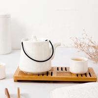 En gros personnalisé blanc élégant ensemble de thé en porcelaine en céramique ensemble de thé pour le thé de l'après-midi