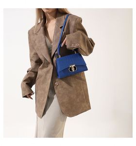 2025 Newest Ladies Elegance PU Handbags and <b>Purses</b> Vintage Style with Cover Closure Wholesale Ladies Fashion for Winter - Product Image 6