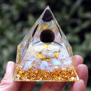 คริสตัลอีพ็อกซี่เรซิ่นรูปทรงพีระมิด ของตกแต่งบ้าน ลูกบอลชา 3 ชั้น ลายโอปอล ของตกแต่งโต๊ะทำงาน งานฝีมือสะสม - Product Image 4