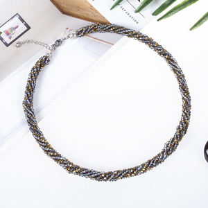 Collar Religioso Vintage WENCHI con 3 Hileras de Perlas de Agua Dulce y Cuentas de Latón Turquesa para Fiesta o Regalo - Product Image 1