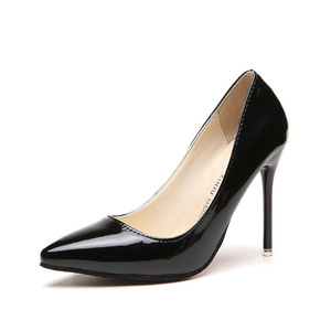 <span class=keywords><strong>Scarpe</strong></span> da Donna Nuove ed Eleganti con Tacco Sottile a Punta in Pelle Verniciata Rossa, Modello Slip-on per l'Estate - Product Image 5