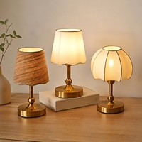 Lámpara de Mesa Inalámbrica con Atenuación Táctil Vintage, Lámpara de Noche Recargable con Pantalla de Tela para Restaurante, Hotel, Interior Europeo