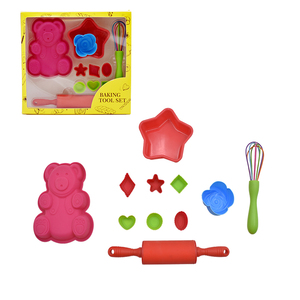 Set di Utensili per Decorazione Torte in Silicone di Alta Qualità, Stampi a Forma di Orso/Stella per Bambini - Product Image 1