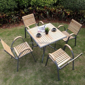 Conjunto de Comedor para Exteriores para Todo Clima: Mesa y Sillas de Madera Natural (4 Piezas) para Jardín/<span class=keywords><strong>Terraza</strong></span> de Cafetería - Product Image 1