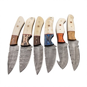 Cuchillos Rajput de Hoja Fija con Punta Caída, Acero de Damasco, Mango de Madera Pakka Azul, Garantía de 3 Años - Personalizable para Caza - Product Image 1