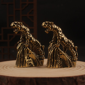Ornement de bureau en laiton massif, tigre, 2 pièces, animal du zodiaque Feng Shui, animal de compagnie pour le thé, fournitures de bureau - Product Image 1
