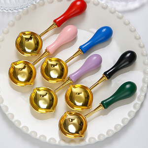 Cuillère à double embout dorée pour la cire, outil de scellage, accessoire pour la cire, ensemble de cuillères chauffantes pour la fusion des granulés de cire - Product Image 3