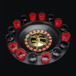 Творческий рюмок на пластмассовой подставке Алкогольная игра 16 рюмок двух цветов Deluxe русский Спиннинг для фотографирования с изображениями на фишки для покера Алкогольная игра в комплекте для вечеринок