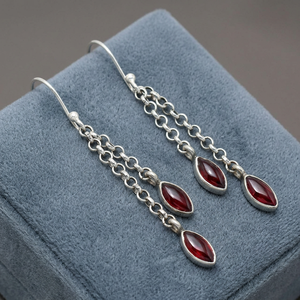 Boucles d'oreilles pendantes de luxe en argent sterling 925, garnet taille marquise, pour femme, bijoux raffinés, mariages, fêtes, cadeaux - Vente en gros - Product Image 2
