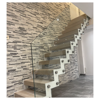 Marches d'escalier décoratives en noyer perforées double face, motif découpé au laser, design effet lumière et ombre