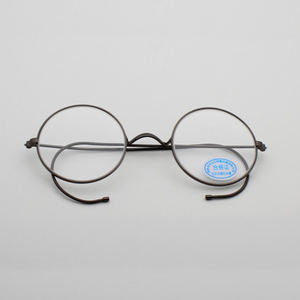 Occhiali Vintage American Optical Squire con Montatura Dorata Anni '80, Occhiali Rotondi con Aste a Molla - Product Image 2