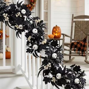 Guirlande d'Halloween en rotin avec feuilles d'érable noires et citrouilles blanches, décoration extérieure, ensemble de couronnes artificielles de 1,80 m - Product Image 2