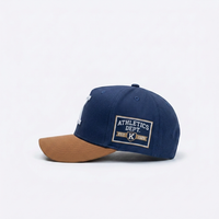 Casquette de baseball vintage personnalisée à broderie 3D en relief, bicolore marine et beige, 5 panneaux structurés, visière incurvée, patch en tissu tissé, fermeture snapback