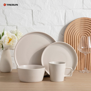 Set <span class=keywords><strong>di</strong></span> Stoviglie in Ceramica Stile Nordico Vintage, 16 Pezzi in Gres Opaco Bianco Sporco, <span class=keywords><strong>Servizio</strong></span> per 4 Persone a Prezzo <span class=keywords><strong>di</strong></span> Fabbrica - Product Image 3