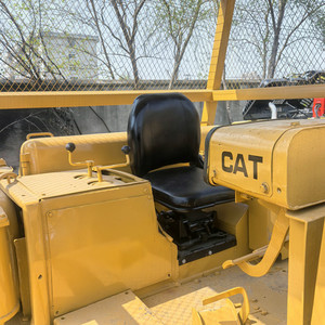 Bulldozer sur chenilles CAT D7G d'occasion avec treuil, modèle robuste, en stock - Product Image 6