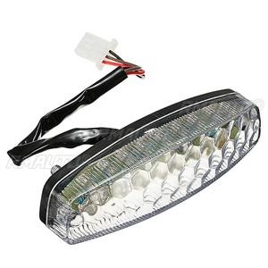 Feu arrière de moto à LED 18 LED, feu stop et clignotant rouge pour motos tout-terrain 50cc-125cc, scooters, VTT et quads - Product Image 3