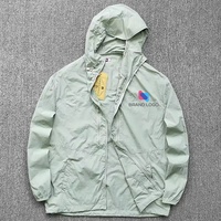 Meilleure vente de veste de peau d'assaut de randonnée en plein air pour hommes, lavable et légère à capuche, veste de protection solaire respirante imperméable britannique