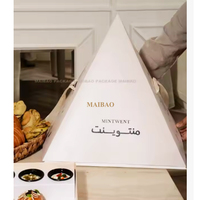 Maßgefertigte Restaurant-Takeaway Pyramidenförmige Lebensmittelbox Brunch-Kuchen-Verpackung Dessert-Box Pyramidenförmige Catering-Box zum Mitnehmen